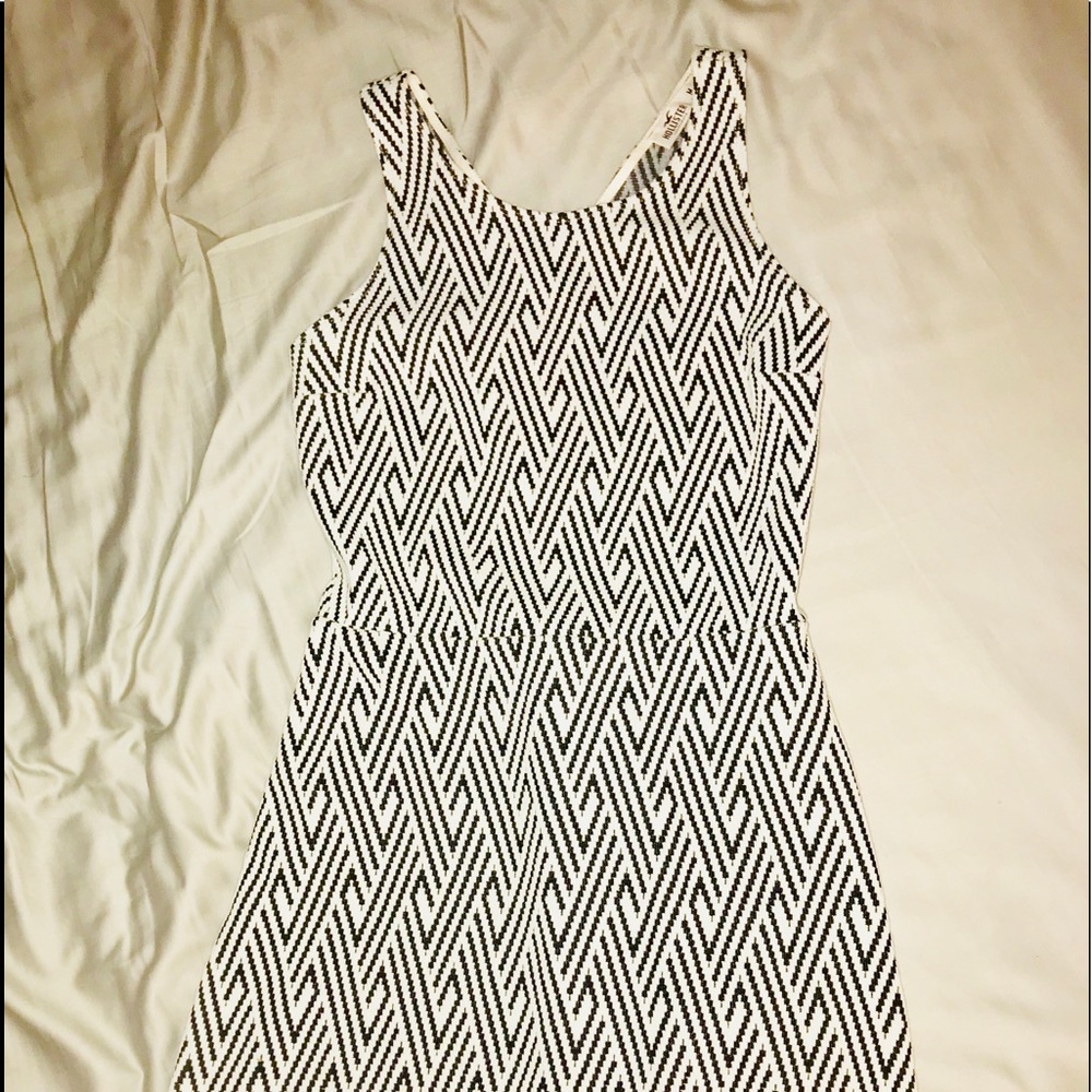 🆕 HOLLISTER SKATER DRESS